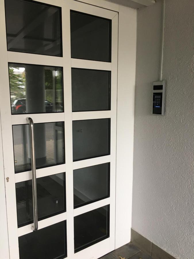 Special Apartment - Stadtnah, Balkon, Parkplatz, E-Ladestation, Gitterbox Fuer Fahrraeder, Fitnessstudio Koblenz  Ngoại thất bức ảnh