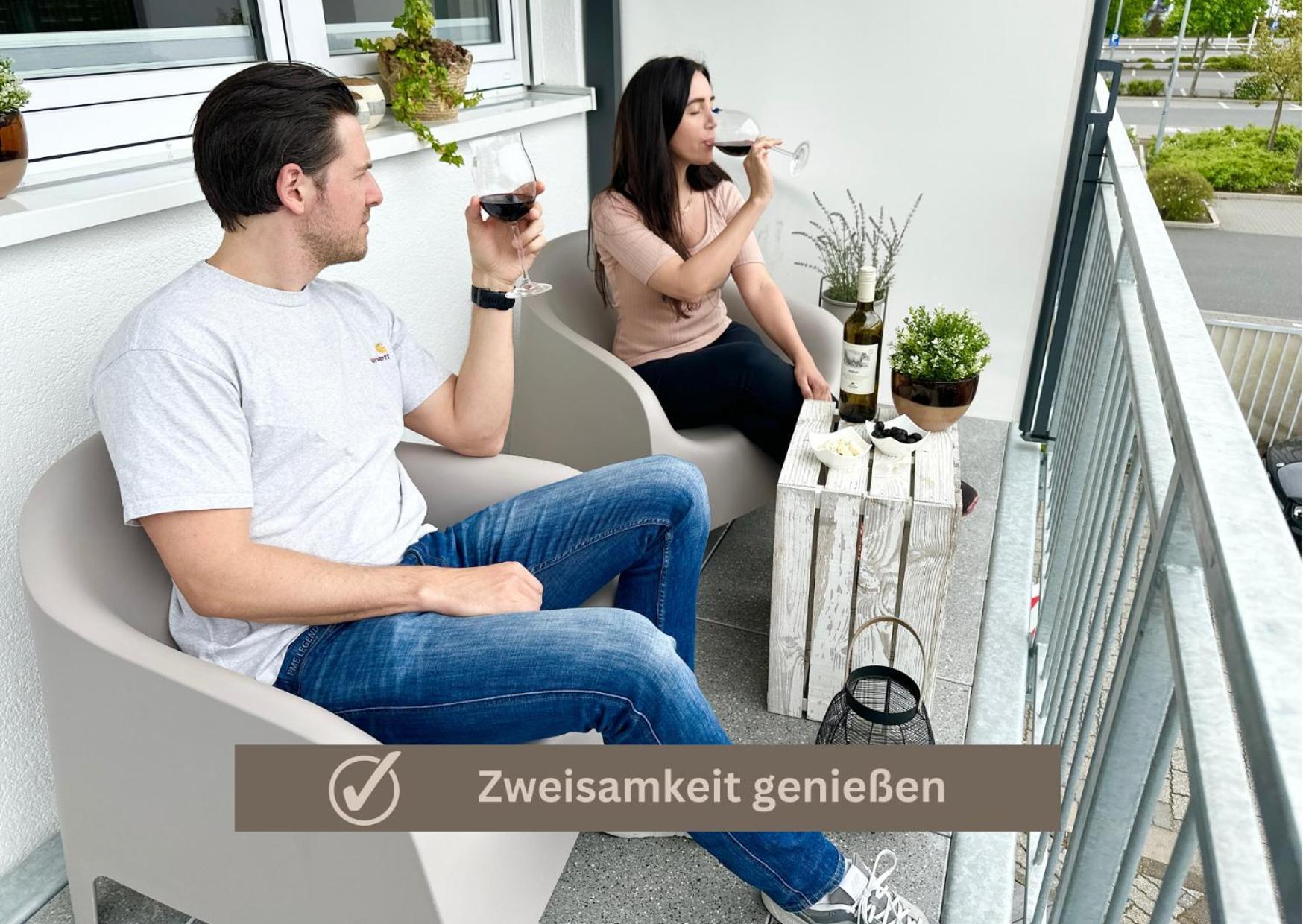 Special Apartment - Stadtnah, Balkon, Parkplatz, E-Ladestation, Gitterbox Fuer Fahrraeder, Fitnessstudio Koblenz  Ngoại thất bức ảnh