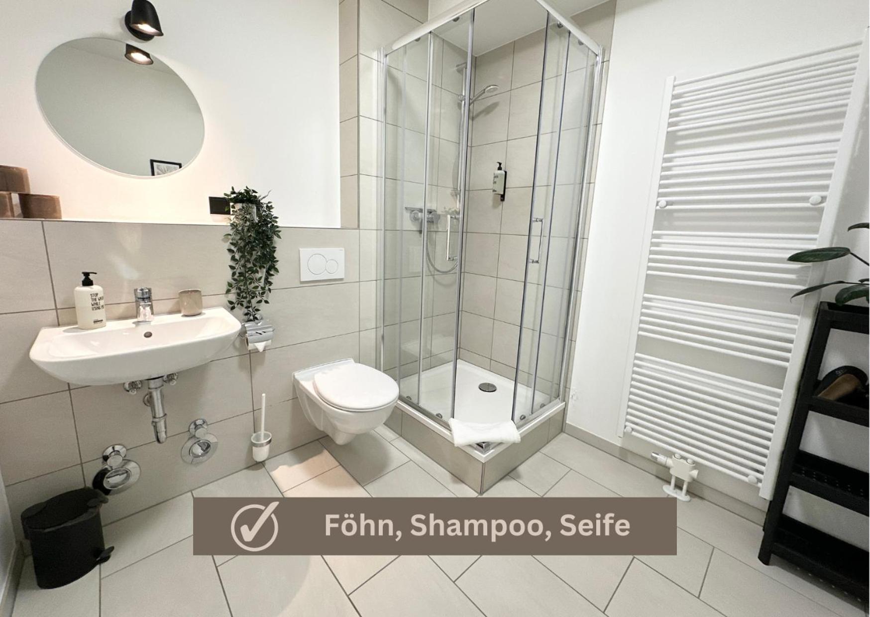 Special Apartment - Stadtnah, Balkon, Parkplatz, E-Ladestation, Gitterbox Fuer Fahrraeder, Fitnessstudio Koblenz  Ngoại thất bức ảnh